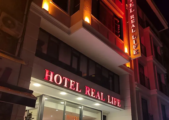Hotel Real Life