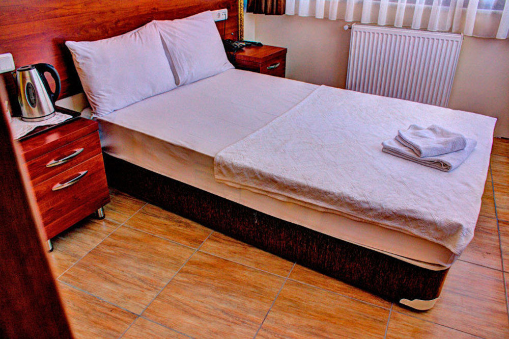 Real Life Otel