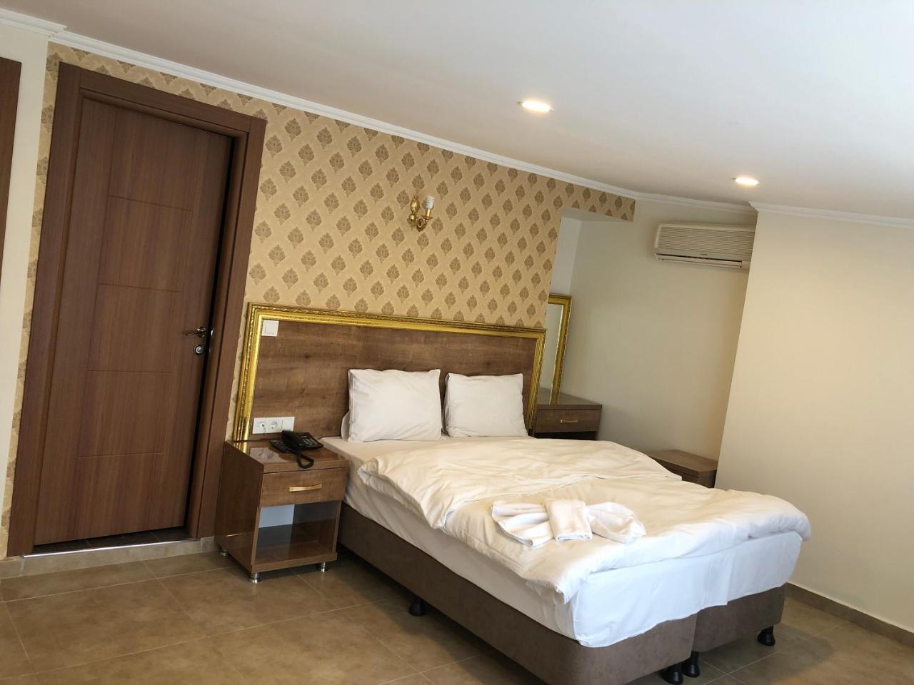Otel Real Life